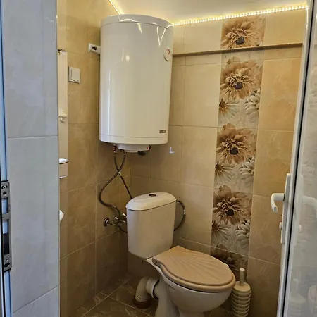 до реката Konukevi