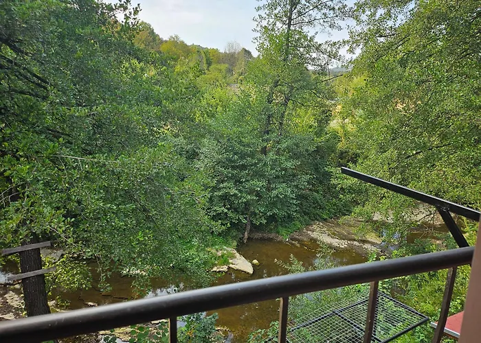 до реката Pensjonat