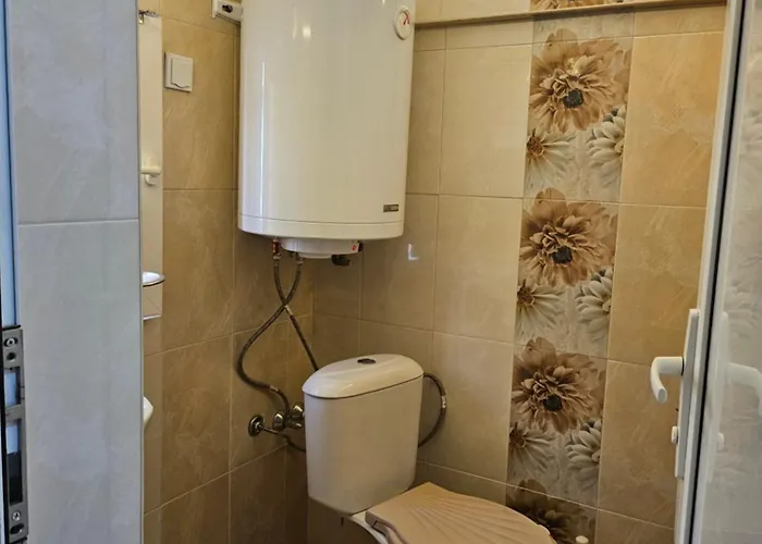 до реката Pensjonat